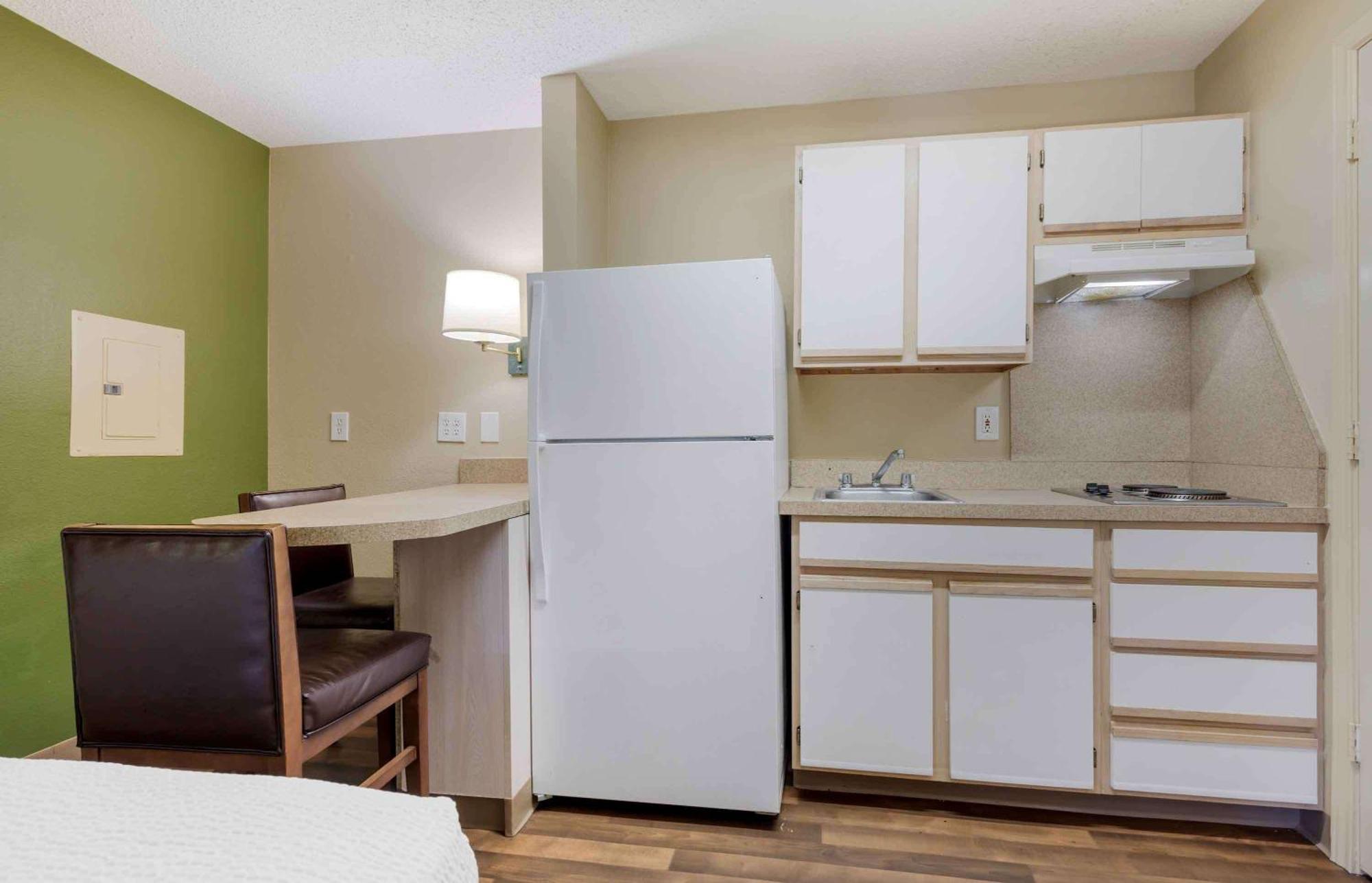 Extended Stay America Suites - Dallas - Las Colinas - Carnaby St Irving Bagian luar foto