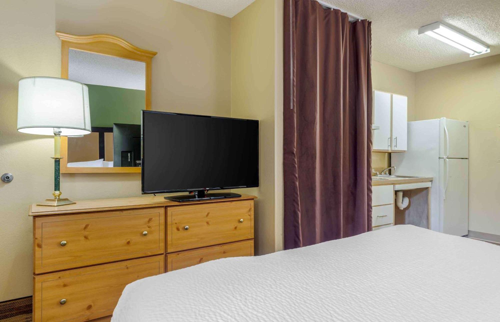 Extended Stay America Suites - Dallas - Las Colinas - Carnaby St Irving Bagian luar foto