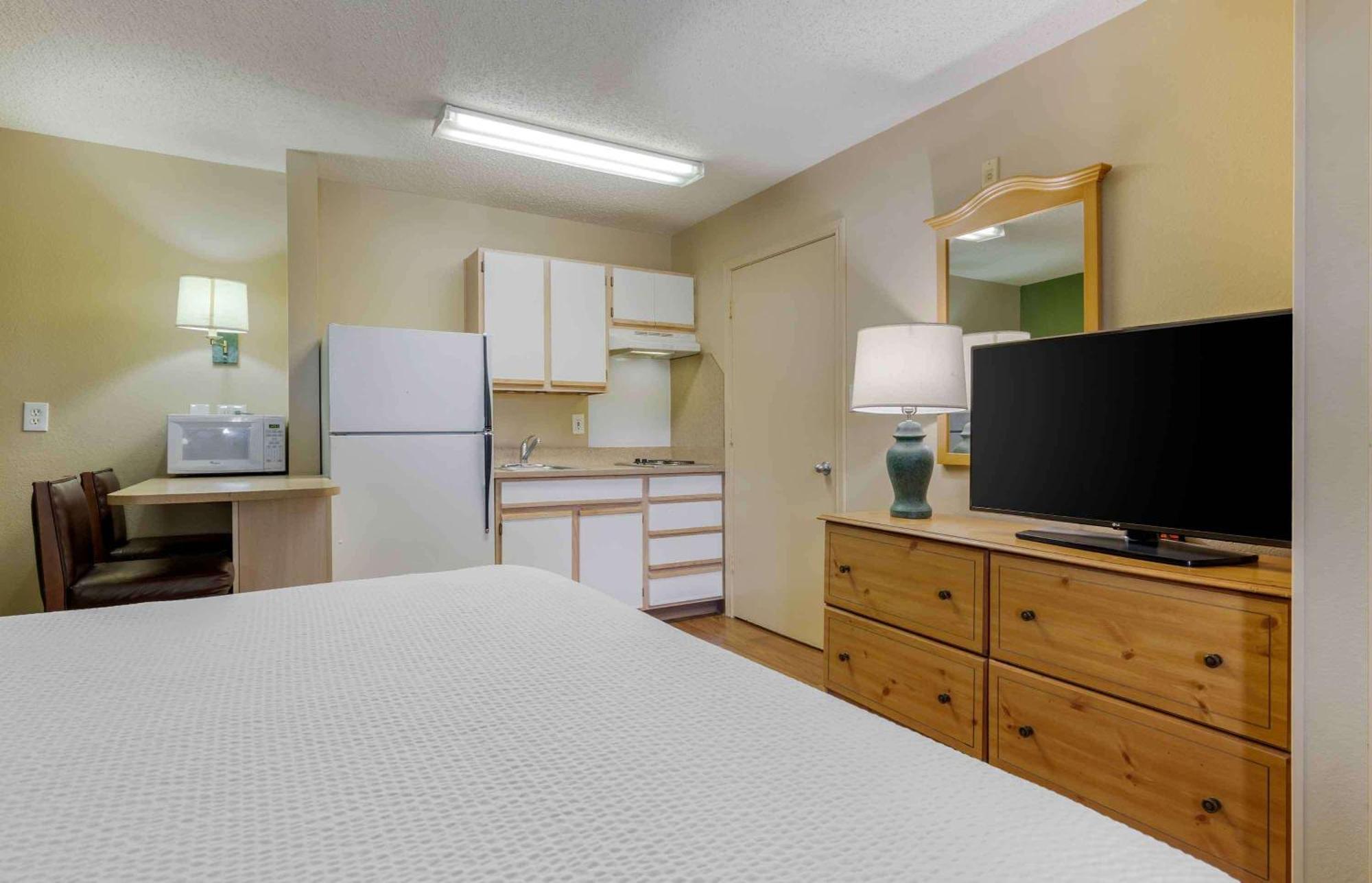 Extended Stay America Suites - Dallas - Las Colinas - Carnaby St Irving Bagian luar foto