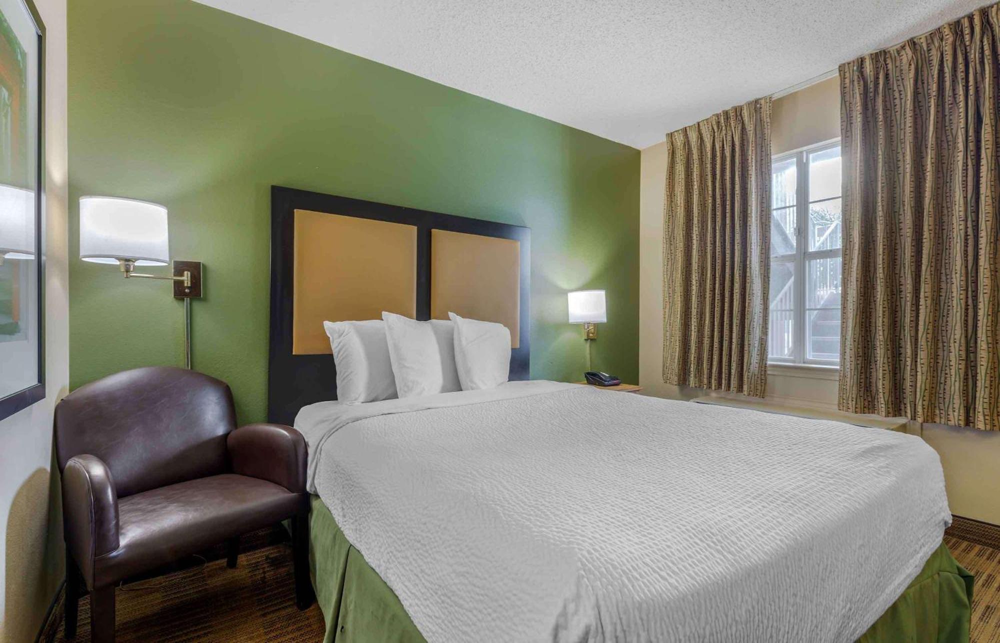 Extended Stay America Suites - Dallas - Las Colinas - Carnaby St Irving Bagian luar foto