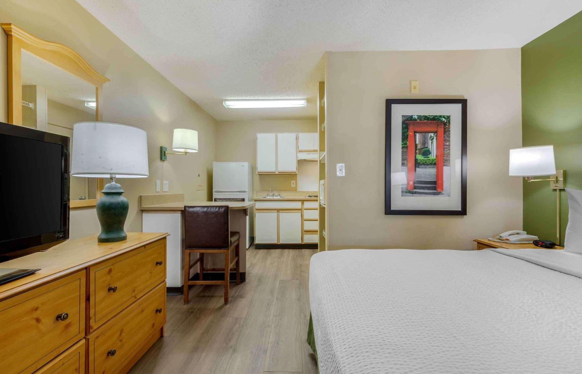 Extended Stay America Suites - Dallas - Las Colinas - Carnaby St Irving Bagian luar foto