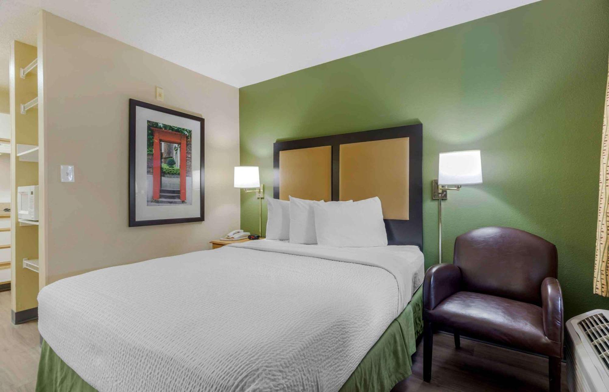 Extended Stay America Suites - Dallas - Las Colinas - Carnaby St Irving Bagian luar foto